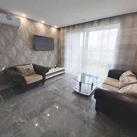 Giluzio Rivjera Апартаменты *